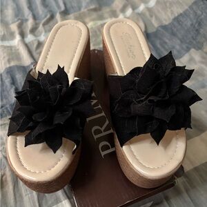 Sabora Black Platform Shoes with Floral Embellishment